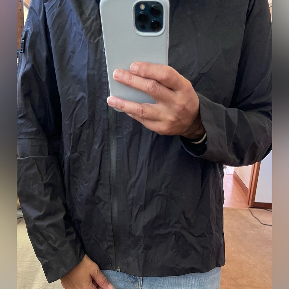 Nike Light Weight Women's Hooded Rain  Jacket M Black - Picture 10 of 16
